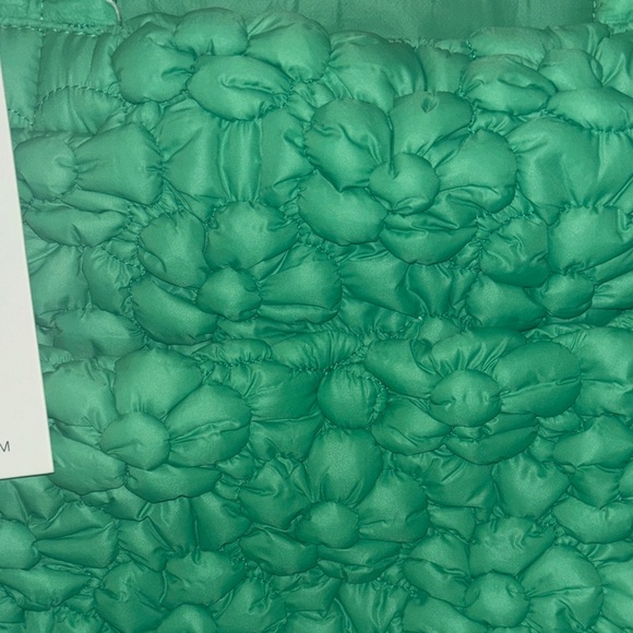 Wildfox Emerald Textured Tote Bag and tumbler - Picture 10 of 13